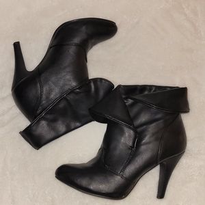 Black cuffed booties size 6 1/2
